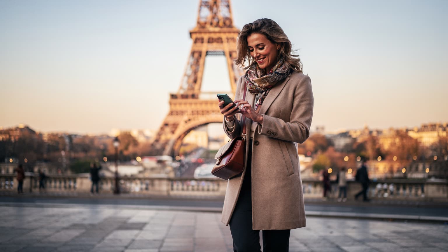 eSIM Multi-Pays 2026: L'Europe en Poche, Sans Changer de Carte